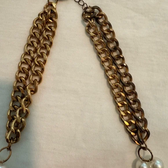 Elegant Pearl Cluster Necklace - Picture 3 of 3